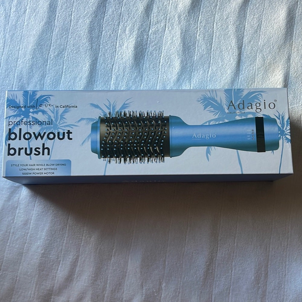 Adagio Blowout Brush